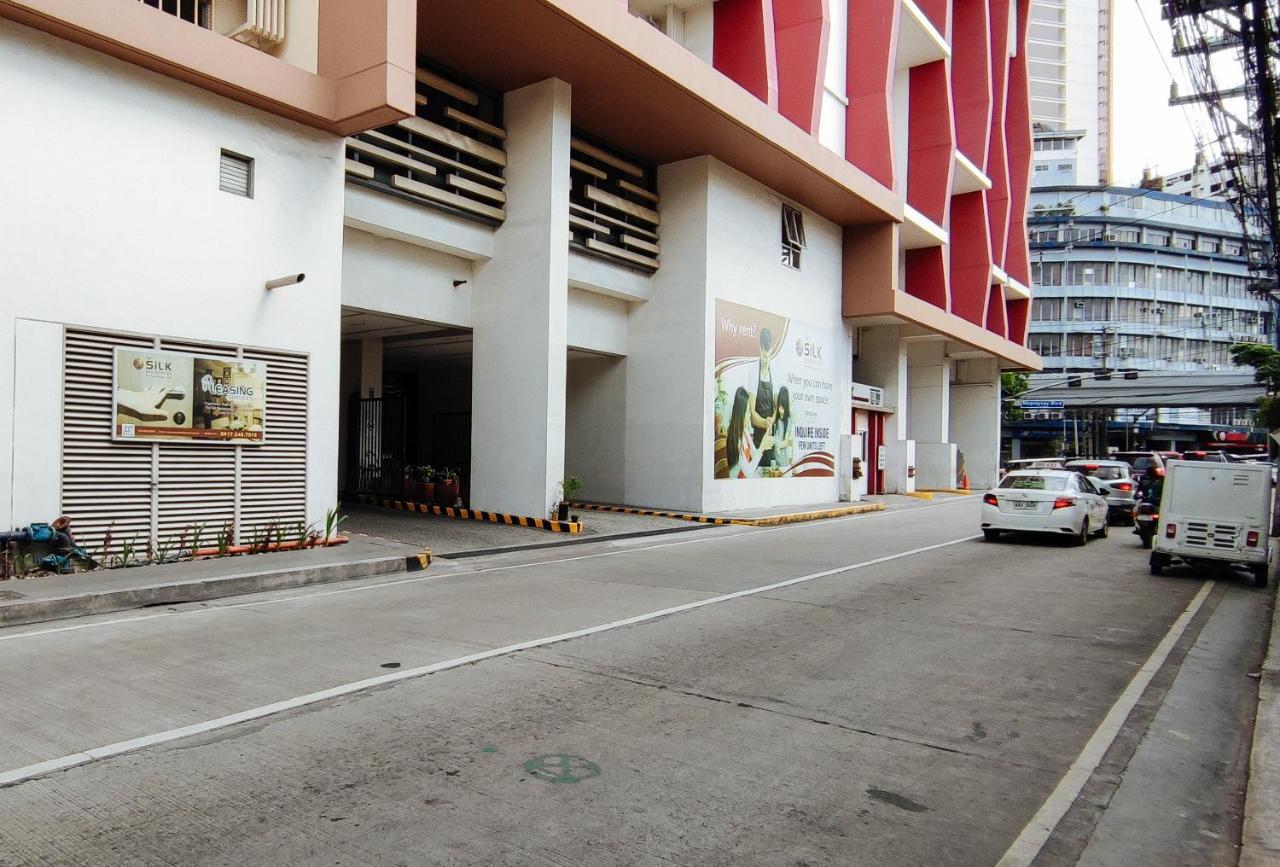 RedDoorz Plus @ Silk Residences Sta. Mesa Monthly Stay Manila Exterior foto